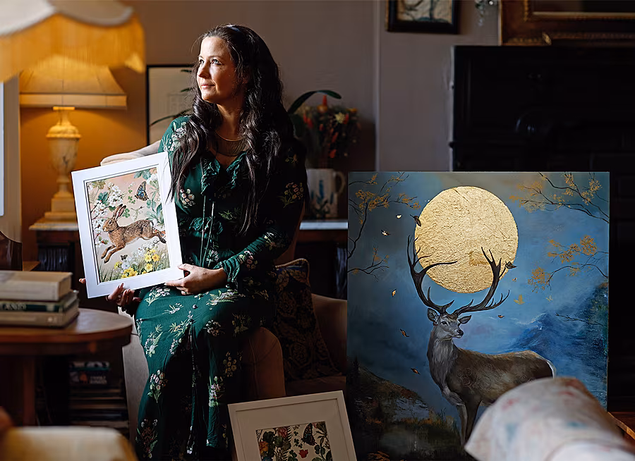 Showcase---HOLDER