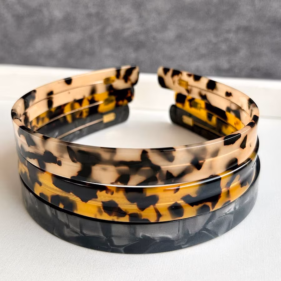 Carolyn-Bessette-Kennedy-fashion-tortoiseshell-hairband