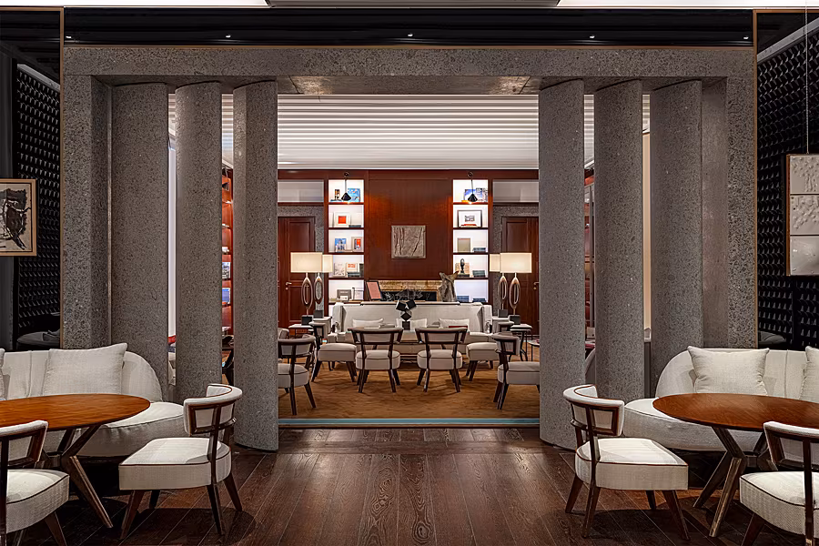 Portrait-hotel---Library