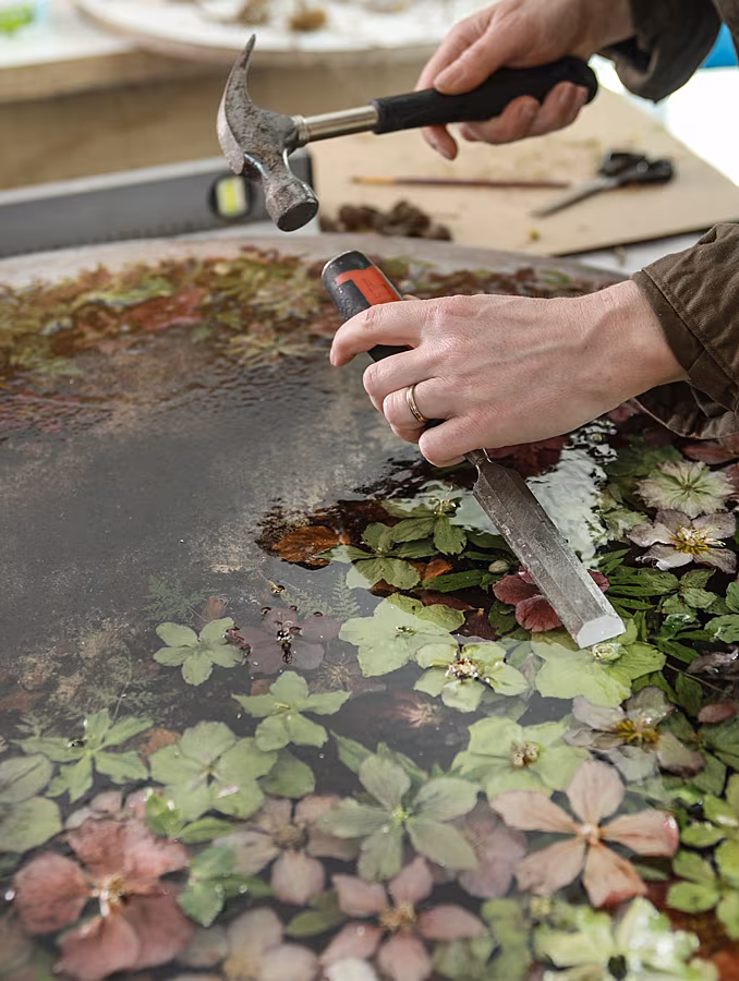 15.-Sasha-Sykes-at-work-in-her-studio.-Photo-Rory-Moore.