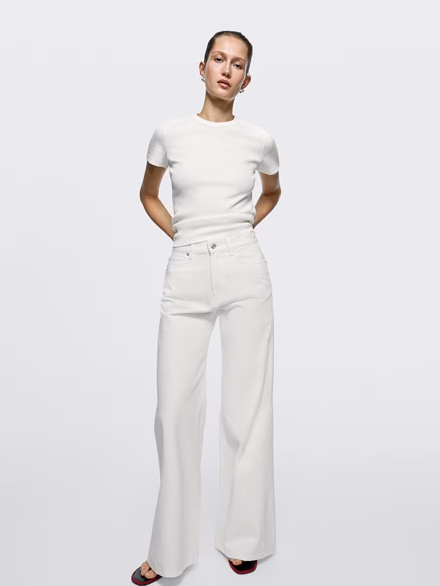 Anne-Hathaway-white-jeans-Anne-Hathaway-style-7