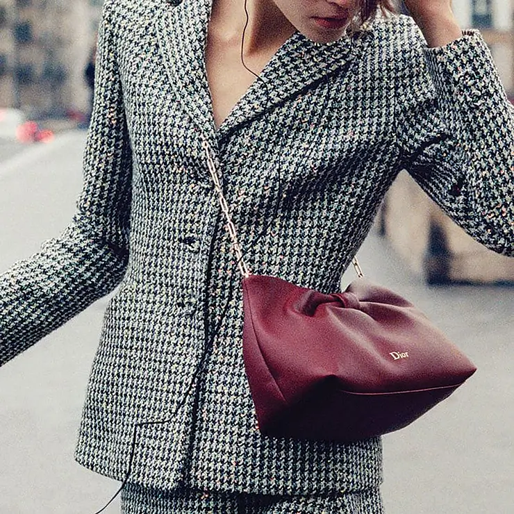 DIOR