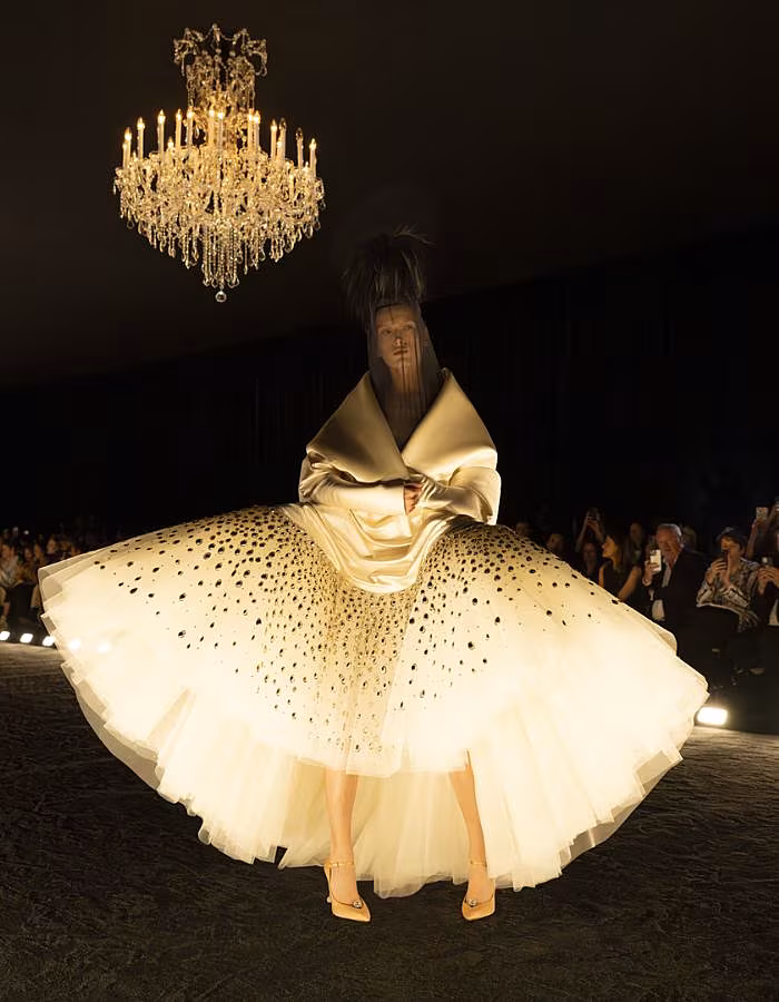 Schiaparelli Haute Couture Fall Winter 2024 Look 30. Photo © Giovanni Giannoni. Photo courtesy Patrimoine Schiaparelli, Paris
