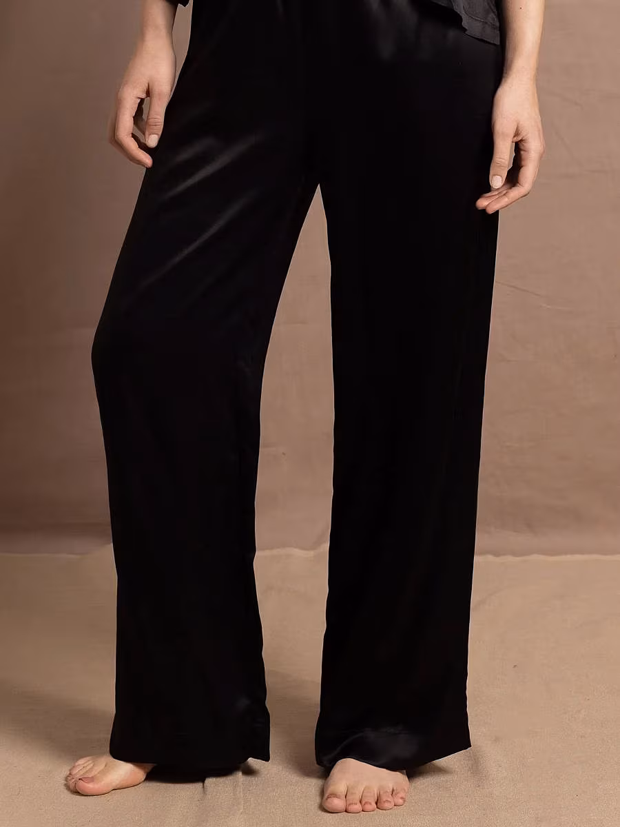 best-silk-trousers-silk-trousers-trend-SS26-Madigan-Cashmere