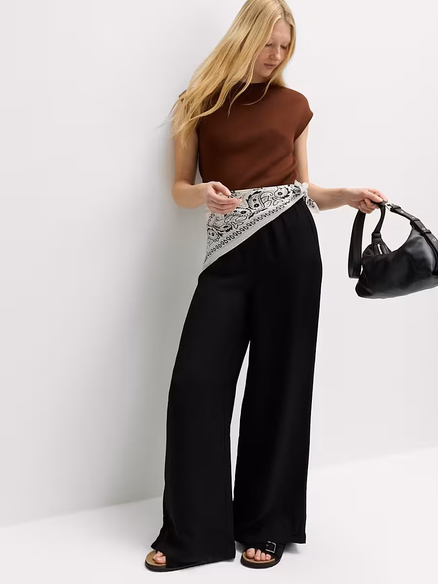 best-silk-trousers-silk-trousers-trend-SS26-Marks-&-Spencer