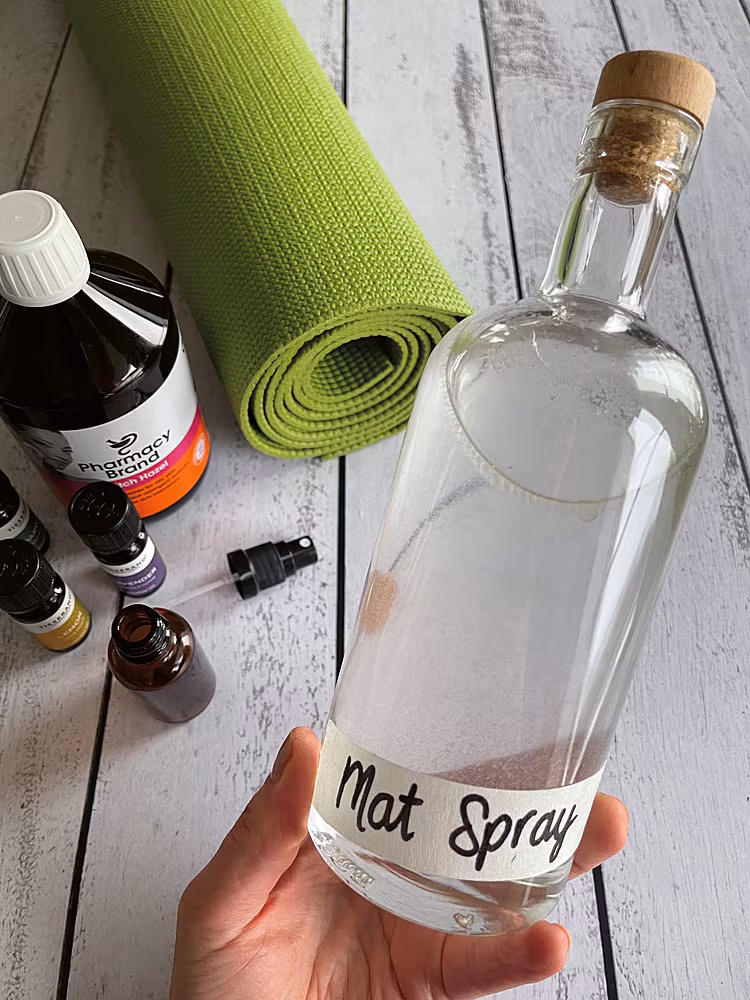 YOGA---Mat-Spray
