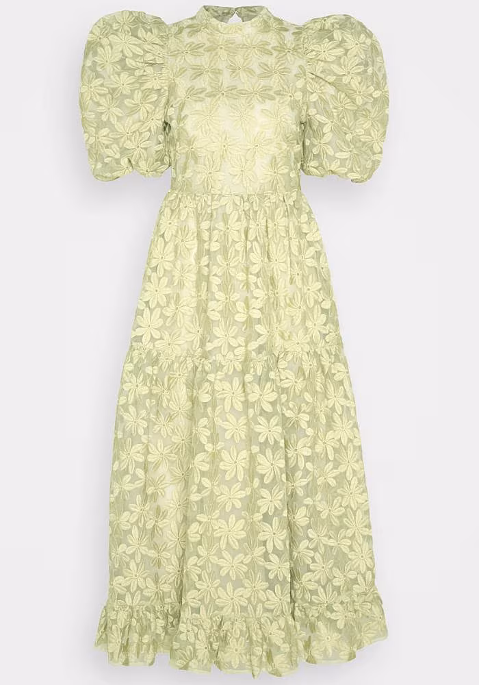 The-Gloss-Magazine-best-wedding-guest-dresses-16