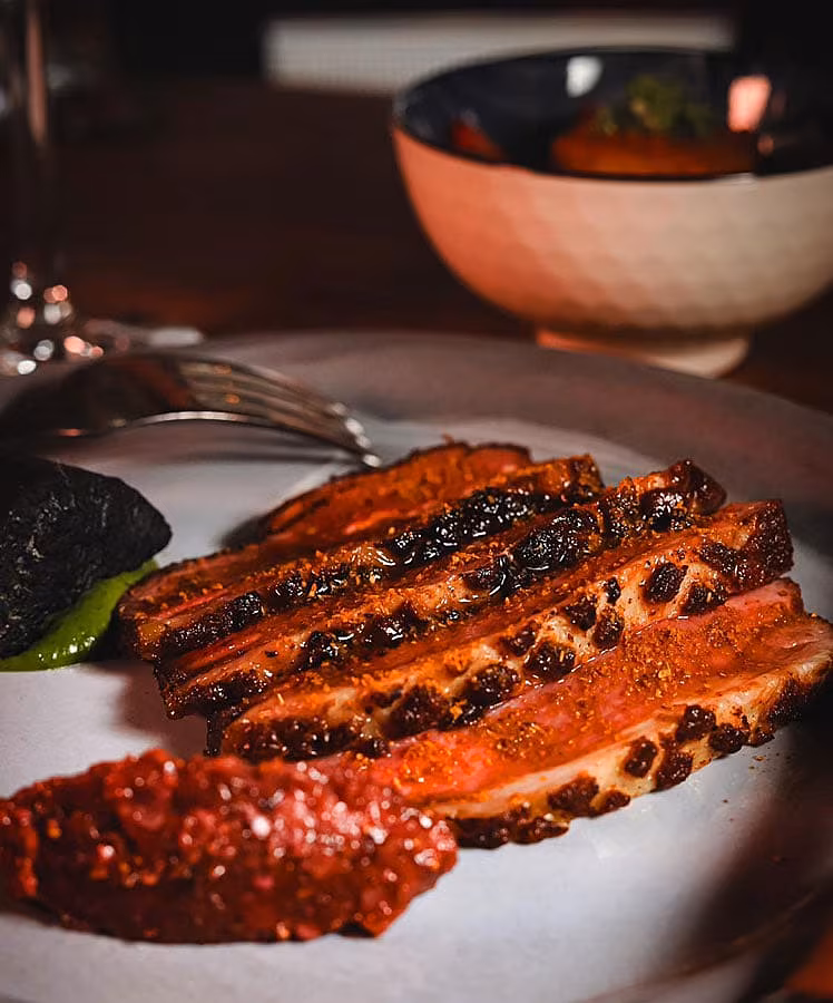 Dining---Amy-Austin