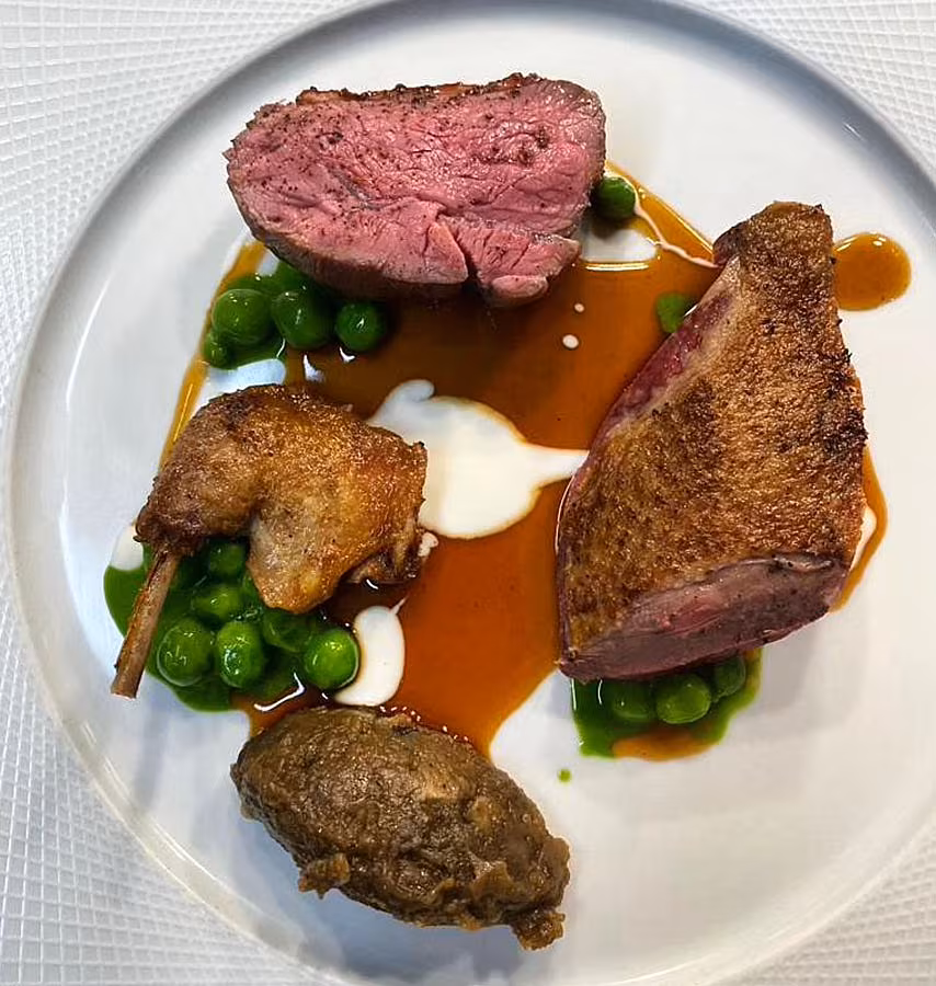 Dining---Dax-Restaurnt-