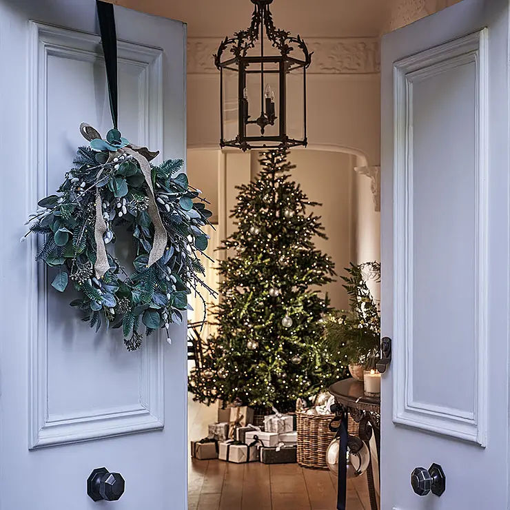 THE WHITE COMPANY