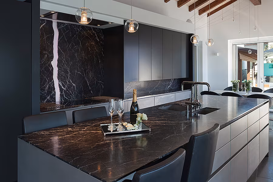 Kitchen---marble-Marmo-nero-copertina