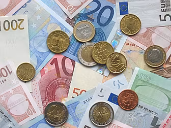€94 million Lotto jackpot clai...