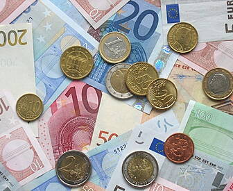 €94 million Lotto jackpot clai...