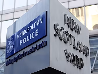 Irishwoman rescued in London s...
