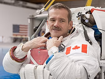 Chris Hadfield to land at Youn...