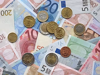 Tax defaulters pay €27.5 milli...