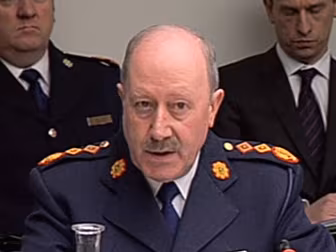 Garda chief threatens discipli...