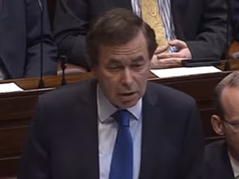 Shatter apologises to Garda pe...