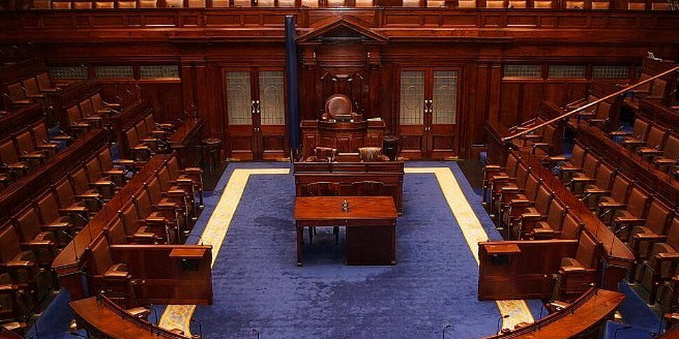 Video: Bizarre scenes in Dail...