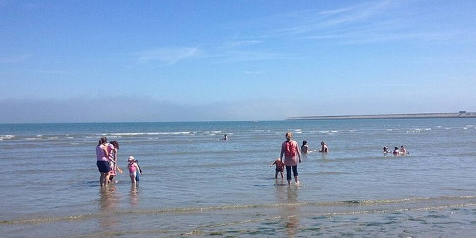 Beaches packed as temperatures...