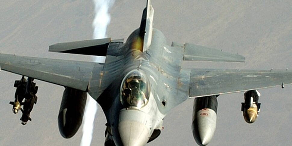 Iraq calls in US air strikes