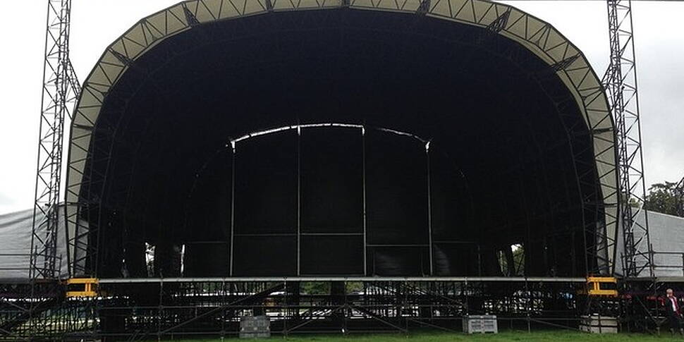 Electric Picnic Site Sneak Pee...