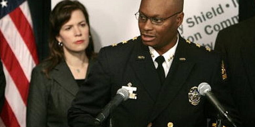 Gun & bomb attack on US Police...