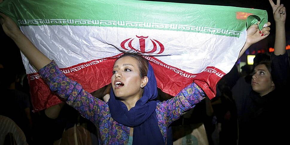 Warning over lifting Iran sanc...