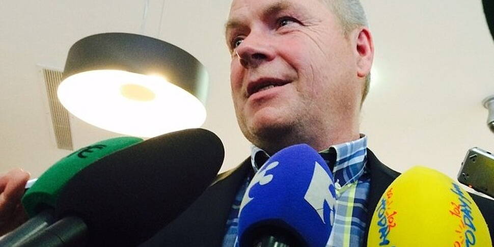 Lotto winner collects €6m cheq...