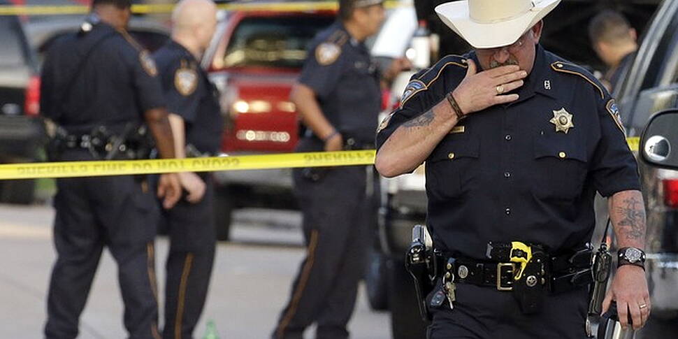 6 children & 2 adults shot in...