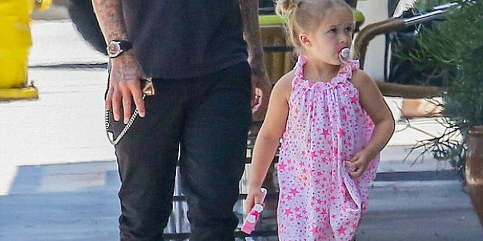 Pic: Harper Beckham & that soo...
