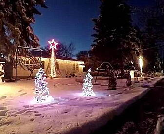 A Christmas Light Show That...