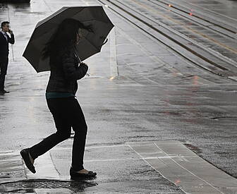 Storm Eva to make landfall