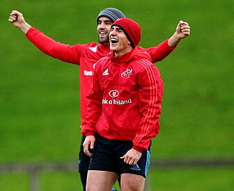 Munster back Ian Keatley to re...