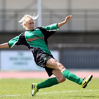 Stephanie Roche - FIFA Best Go...