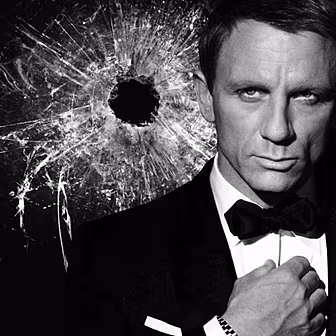 Fergal reviews the new Bond fi...