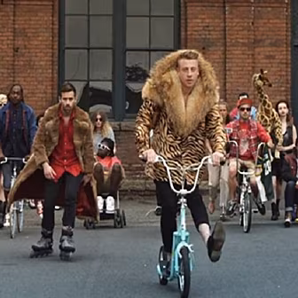 Macklemore or Mack-LE-more?