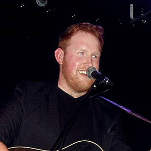 Share The Stage With Gavin Jam...