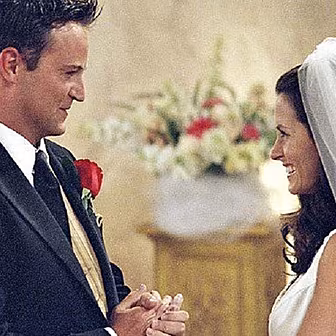 Are Monica & Chandler Dating F...
