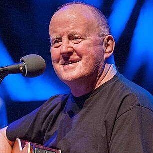 Gift Christy Moore Pays Homage...
