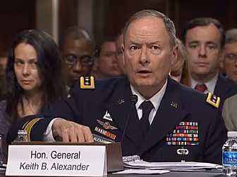 US intelligence bosses defend...
