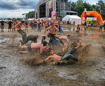 How to survive a music festiva...