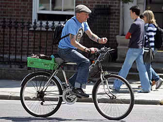 Cyclists face €50 fine for usi...