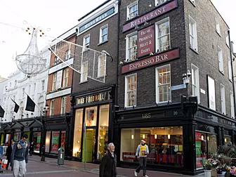 Unions to meet workers at M&S