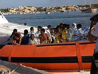 Migrant boat sinks off Sicily