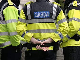 Armed Gardai 'patrol Graft...