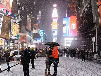 15 DIE IN US SNOW STORMS