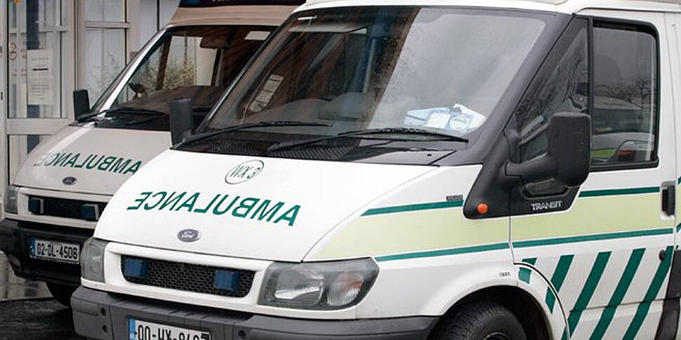 Ambulances waiting 'too lo...