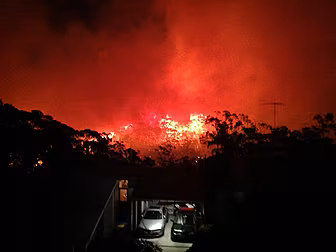 Bush fires rage in Australia 