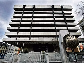 77,000 bank customers due refu...